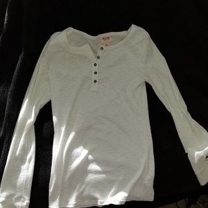 white long sleeve tee